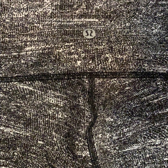 Lululemon Wonder-Under leggings - Picture 2 of 10